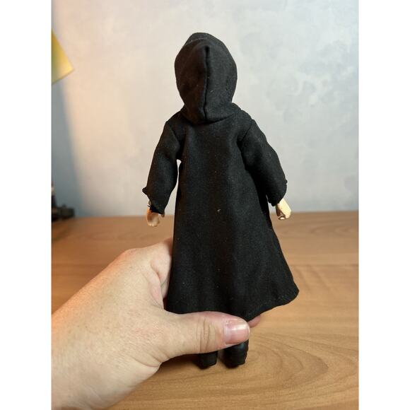 Harry Potter WBEI Action Figure Gryffindor Robe 7” - Picture 6 of 8